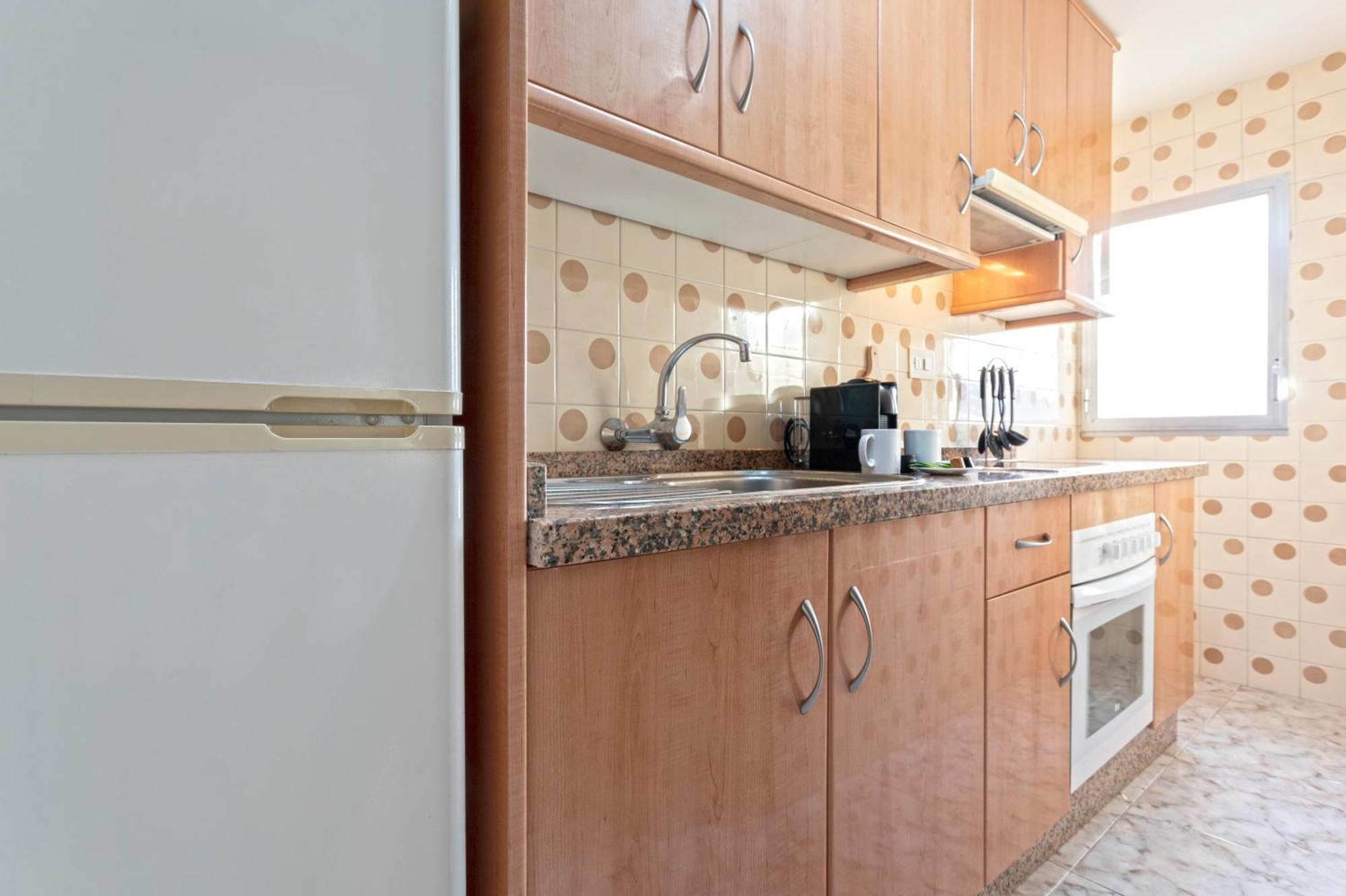 1004 - Beachfront Apartment On El Paseo, 4 Pers - Air Conditionning - Wi-Fi - Smart Tv Almuñécar المظهر الخارجي الصورة