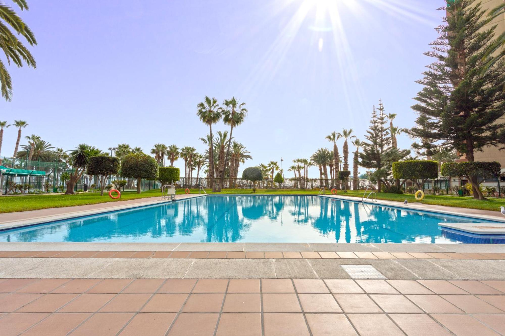 1004 - Beachfront Apartment On El Paseo, 4 Pers - Air Conditionning - Wi-Fi - Smart Tv Almuñécar المظهر الخارجي الصورة