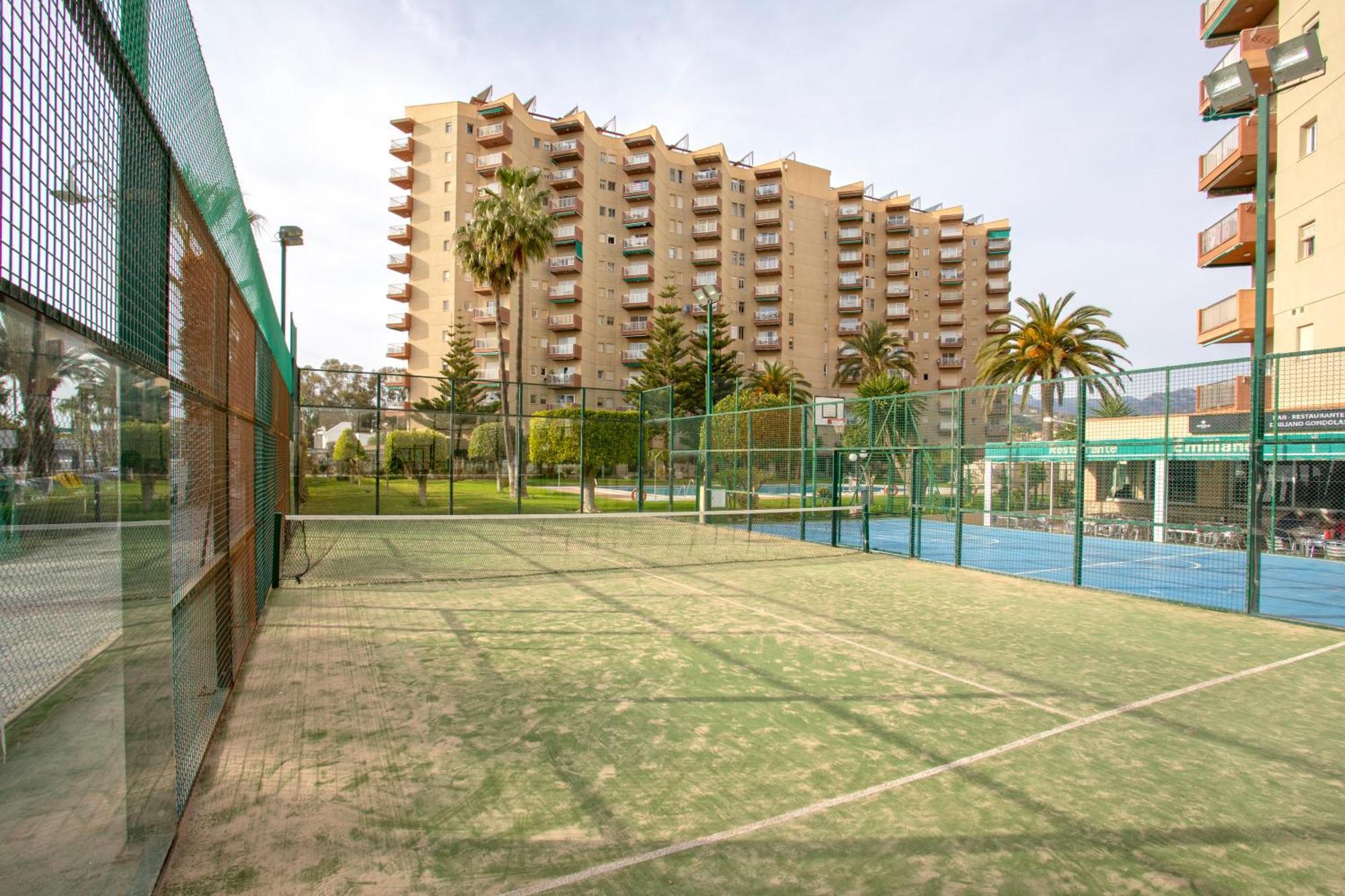 1004 - Beachfront Apartment On El Paseo, 4 Pers - Air Conditionning - Wi-Fi - Smart Tv Almuñécar المظهر الخارجي الصورة