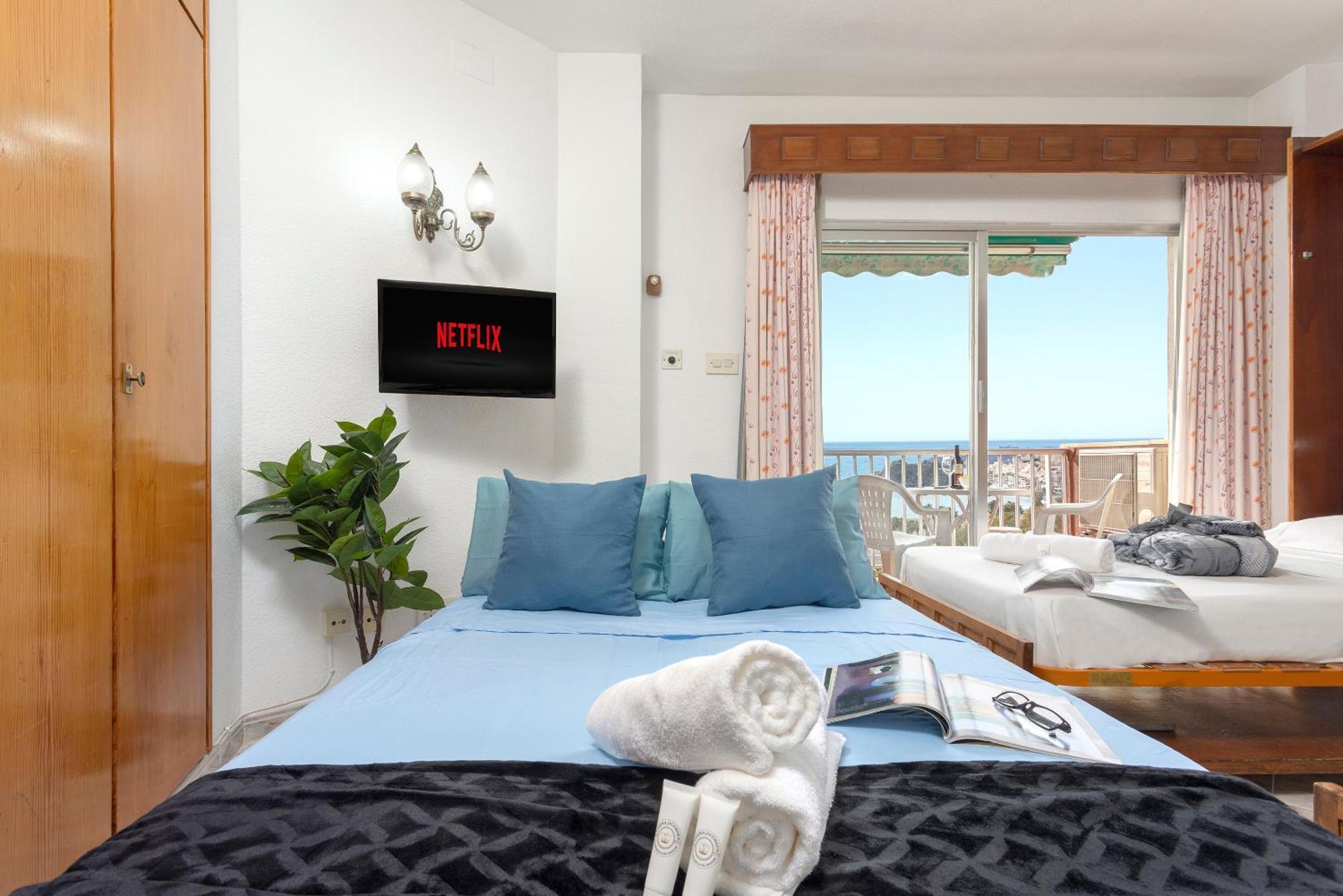 1004 - Beachfront Apartment On El Paseo, 4 Pers - Air Conditionning - Wi-Fi - Smart Tv Almuñécar المظهر الخارجي الصورة
